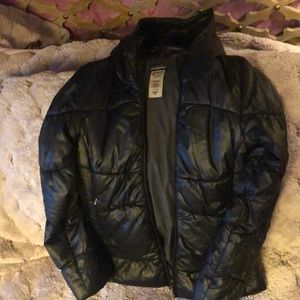 Patagonia, lightweight puffer jacket